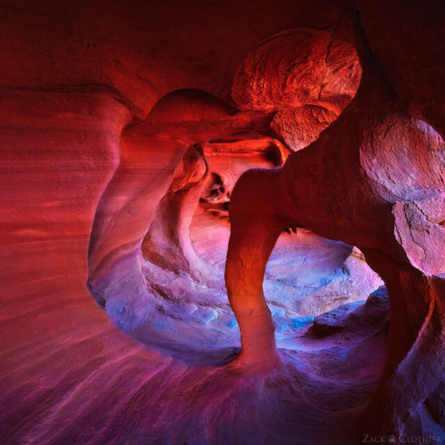 A small sandstone arch formed by the wind, Valley of Fire State Park, Nevada